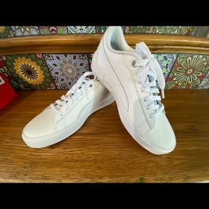 NIB! Womens PUMA smash PTLF V2L snake sneakers! Classic White on white🤍